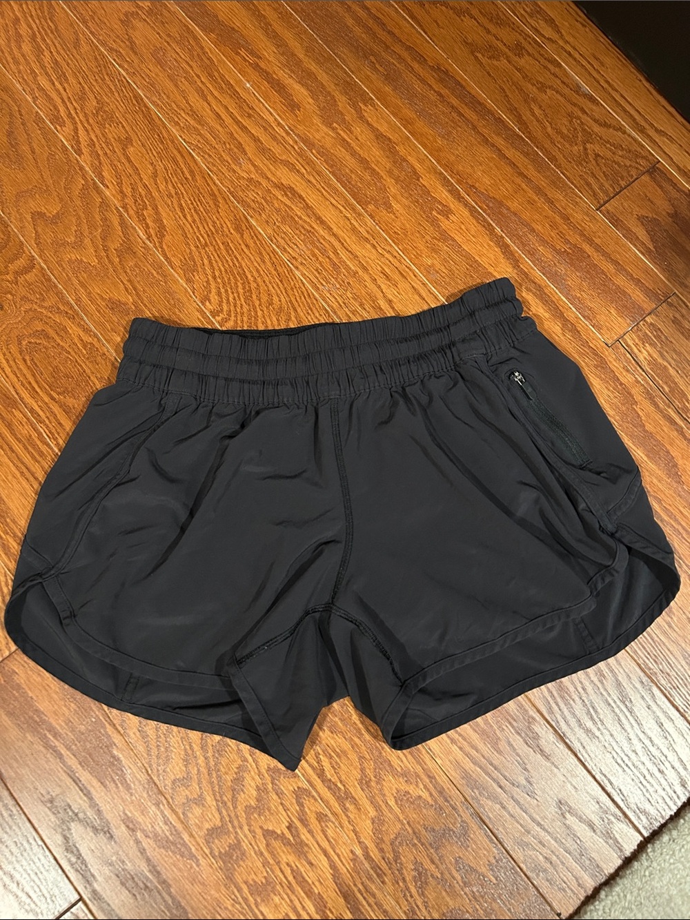 Lululemon Tracker Low-Rise Lined Short 4”
